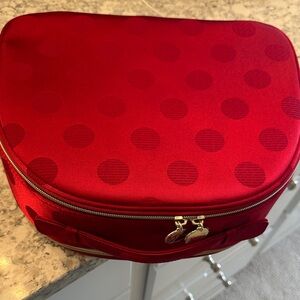 Estee Lauder Vibrant Red makeup bag with Gold Details